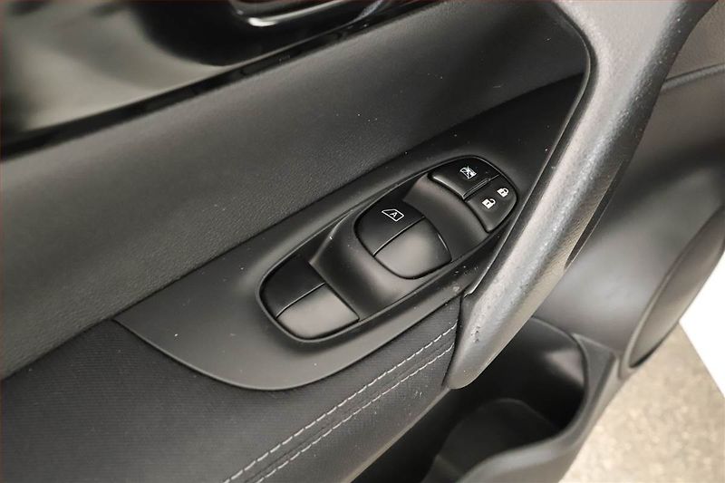 Nissan Qashqai (2015) 1.2 DIG-T, Navi, Tempomat - fotka 16 z 16