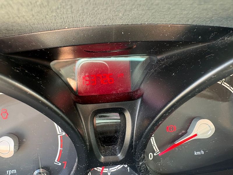 Ford Fiesta 1.3i, 44kW, Klima, Výhřevy - fotka 8 z 15