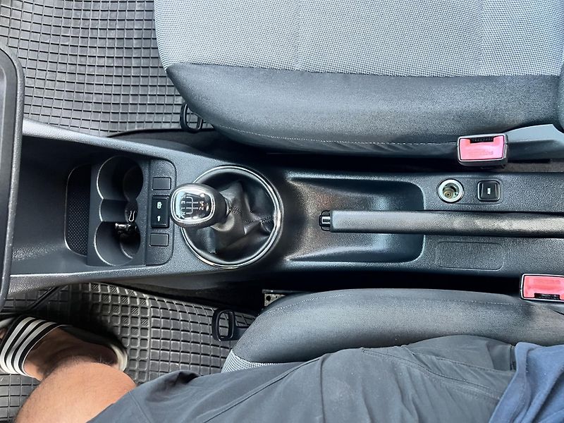 Škoda Fabia 1.4 63KW,46TKM,KLIMA,ALU - fotka 37 z 47