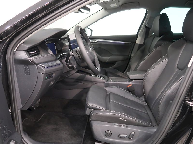 Škoda Octavia (2025) EXCLUSIVE 2.0TDI 110KW DSG TAŽ - fotka 13 z 46