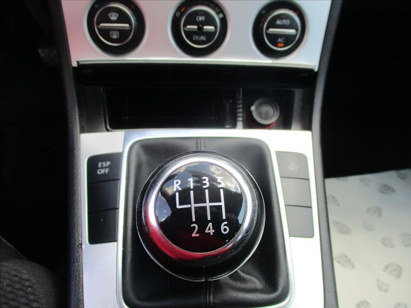 Volkswagen Passat 1,4 TSI,90kW,digiklima, Cebia, - fotka 18 z 30