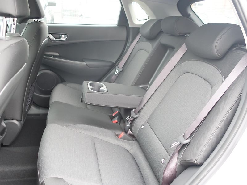 Hyundai Kona 65kWh-150KW POWER STYLE HEADUP - fotka 13 z 32