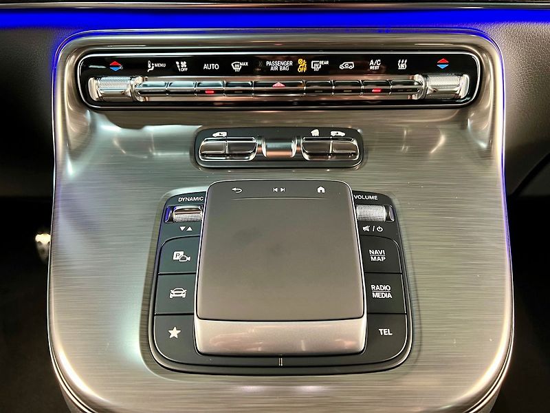 Mercedes-Benz Třídy V 300d 4M EXCLUSIVE XL, AIRMATIC - fotka 26 z 34