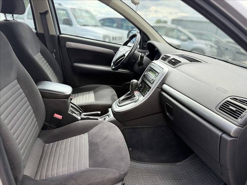 Fiat Croma 1,9 JTD AUTOMAT - fotka 23 z 25