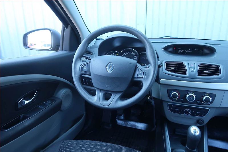 Renault Mégane (2012) 1.6 16V, Serv.kniha, Tempomat - fotka 7 z 19