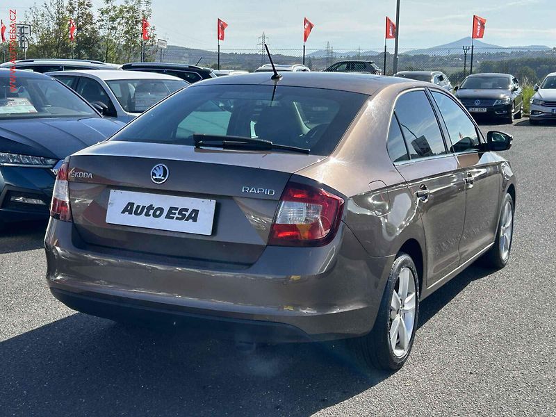 Škoda Rapid (2018) 1.0 TSI, ČR, STK3/28 - fotka 4 z 15