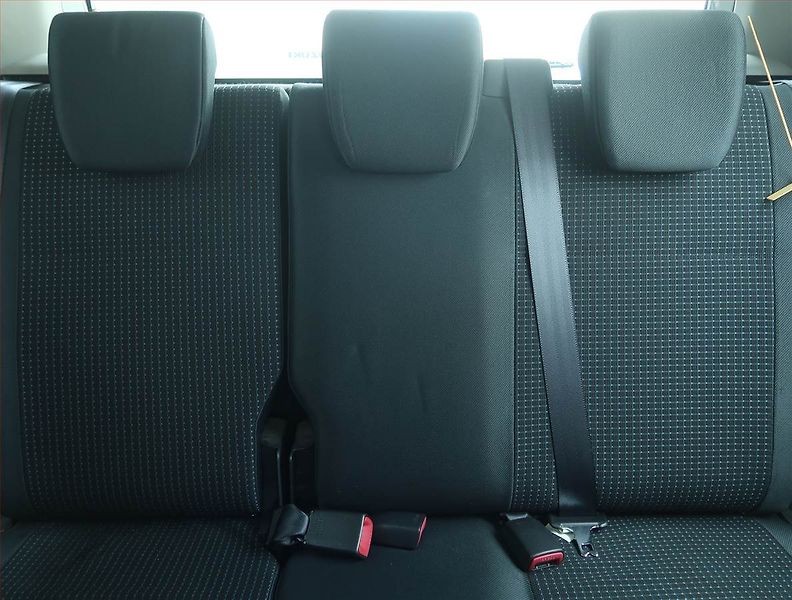 Suzuki Swift (2007) 1.3, nová STK, jezdí výborně - fotka 10 z 15