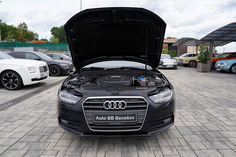 Audi A4 2.0 TDI/manuál/180 PS - fotka 9 z 42