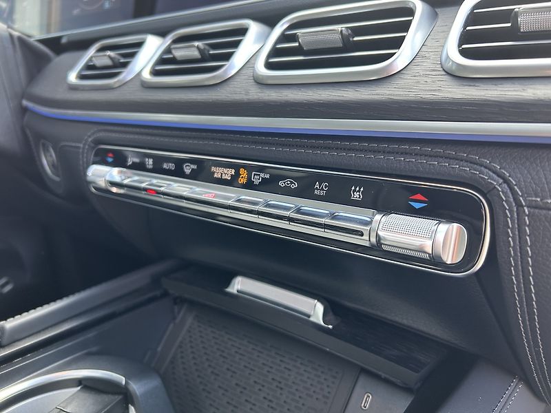 Mercedes-Benz GLS 450d 4MATIC AMG AIRMATIC ZÁRUK - fotka 28 z 39