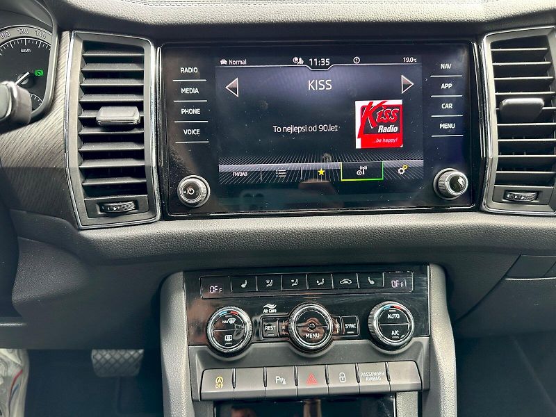 Škoda Kodiaq (2022) 2.0 TDI 147 kW Style 4x4 DSG - fotka 14 z 28