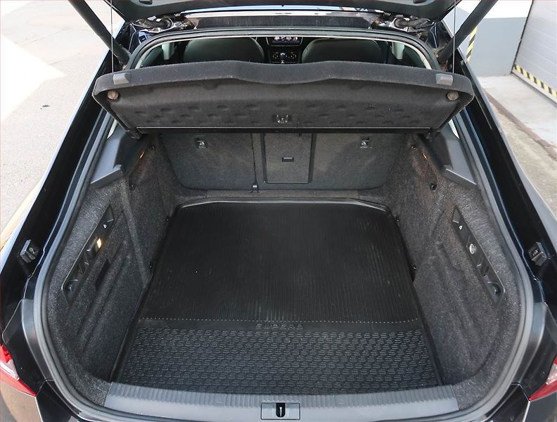 Škoda Superb (2017) Laurin&Klement 2.0 TDI 4x4 - fotka 14 z 30
