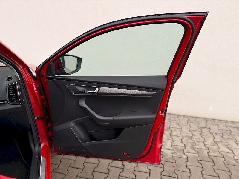 Škoda Karoq (2025) SEL TS 110/1.5 A7F - fotka 18 z 31