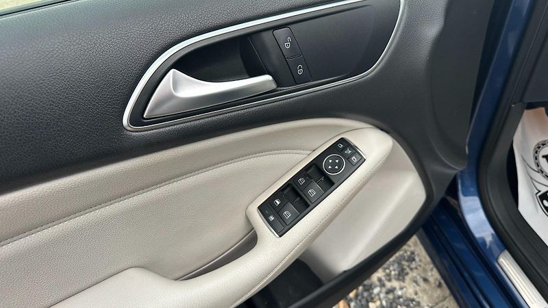 Mercedes-Benz Třídy B (2011) B200i 115kW *ALU*Kůže*PDC* - fotka 11 z 22