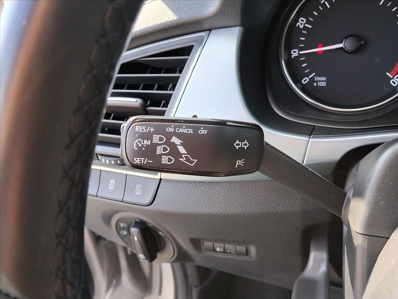 Škoda Fabia 1,0 1.0 TSI 70kW Ambiente - fotka 9 z 23