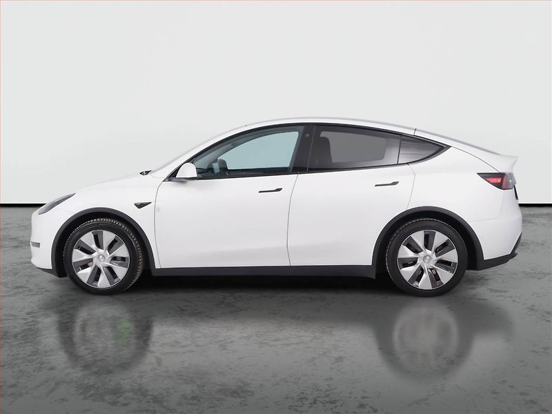 Tesla Model Y (2022) Long Range AWD 79kWh, SoH 91% - fotka 3 z 23