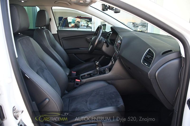 Seat Leon 1.8TSi Xcellence LED - fotka 17 z 57