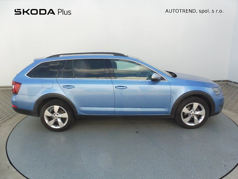 Škoda Octavia (2019) Combi ScoutLine 2,0 TDI 110kW - fotka 30 z 30