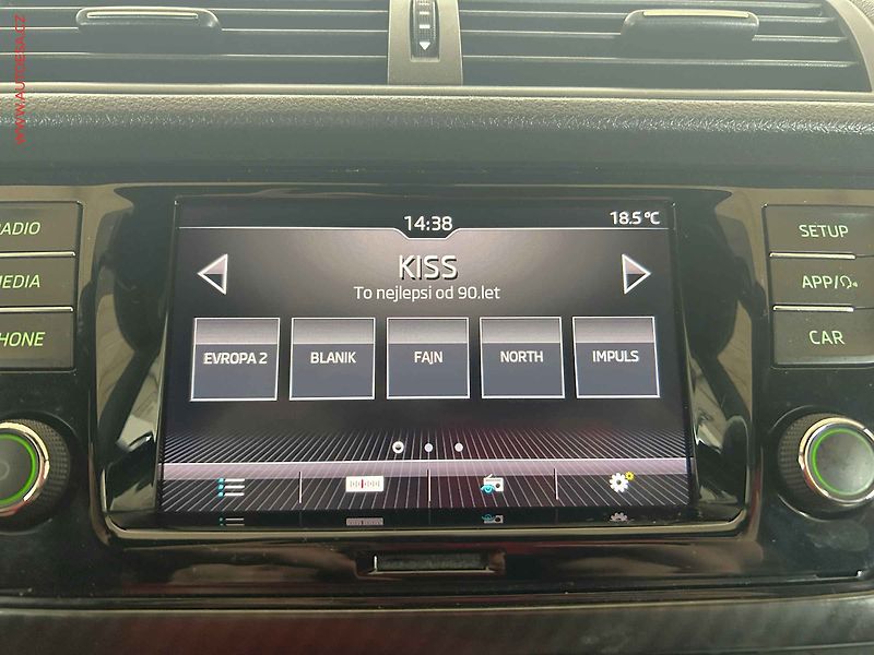 Škoda Fabia (2019) 1.0 TSI, ČR, LED, autoAC - fotka 12 z 15