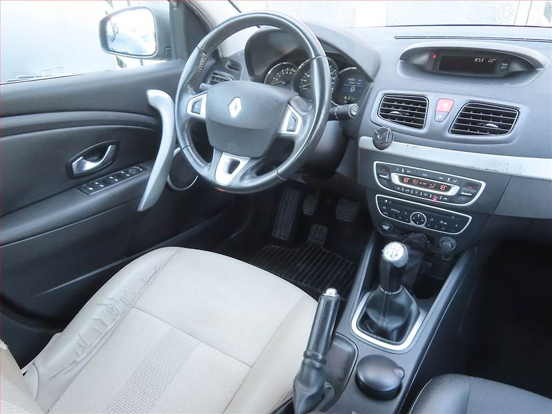 Renault Fluence (2010) 1.6 16V, po STK, servisované - fotka 7 z 17