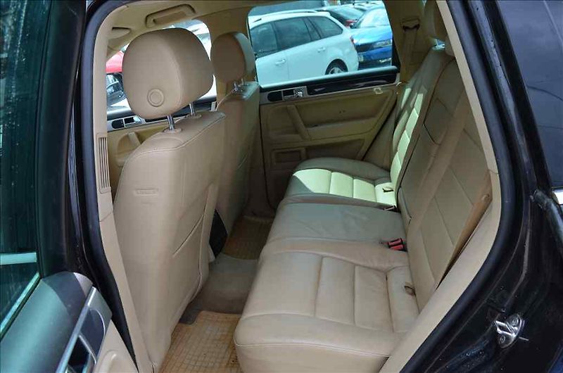 Volkswagen Touareg (2008) 3,0 TDI - fotka 26 z 30