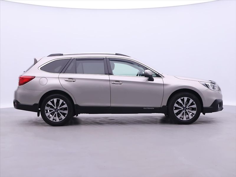 Subaru Outback 2,5 i 129kW Aut. AWD CZ Sport - fotka 8 z 36
