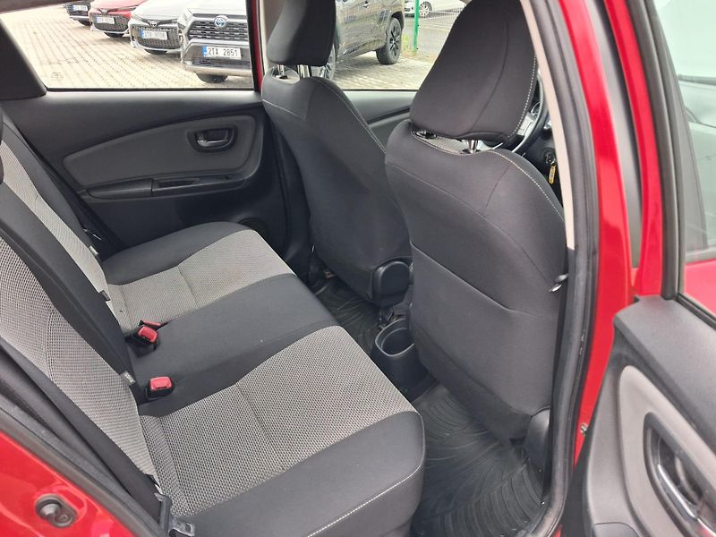 Toyota Yaris 1.5 HSD Trend - fotka 20 z 23