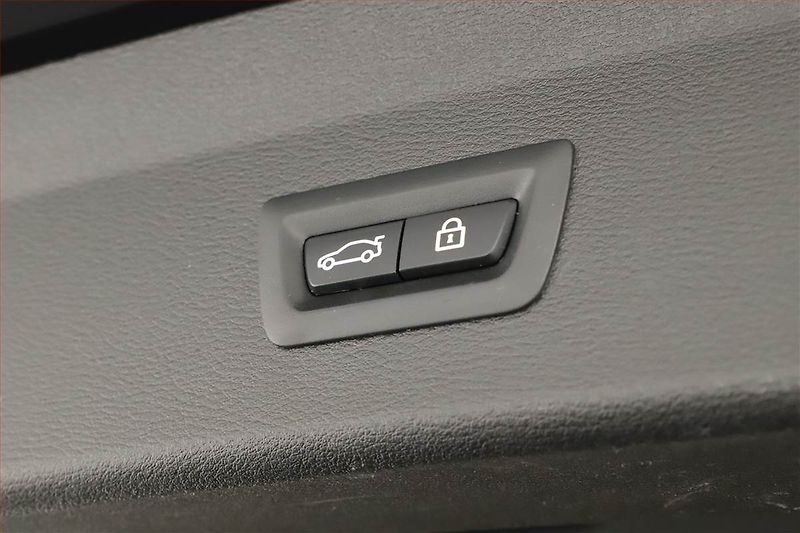 BMW X1 (2017) xDrive20d, 4X4, Automat - fotka 23 z 25