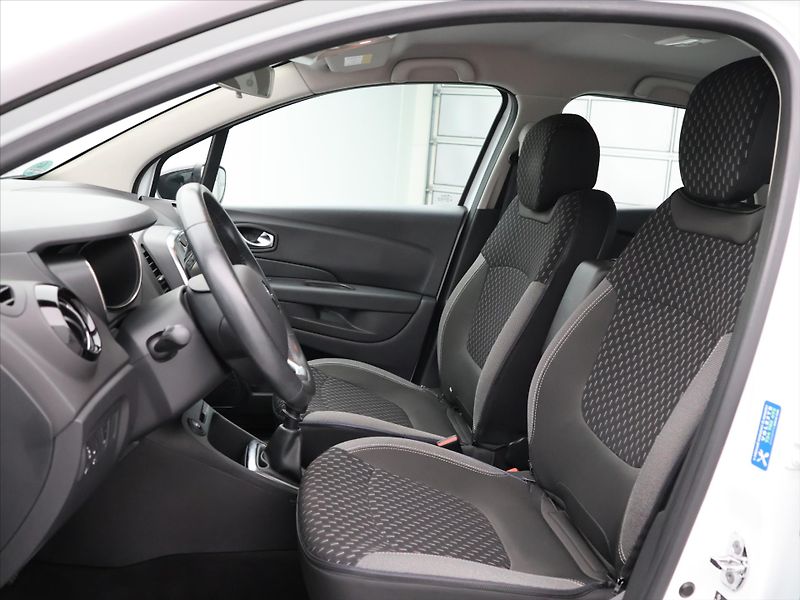 Renault Captur 1,3 TCe 96kW Intens LED Navi - fotka 11 z 34