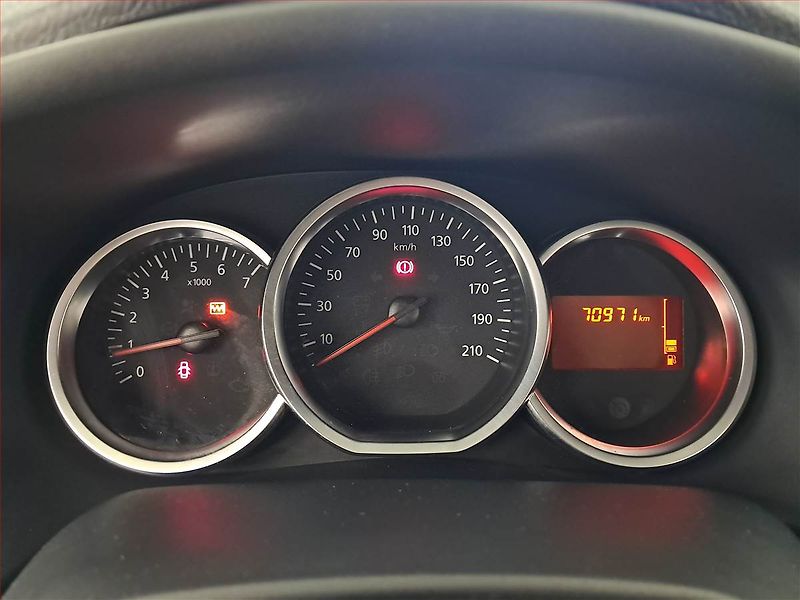 Dacia Sandero (2018) 0.9 TCe, LPG, ČR,1.maj - fotka 11 z 15