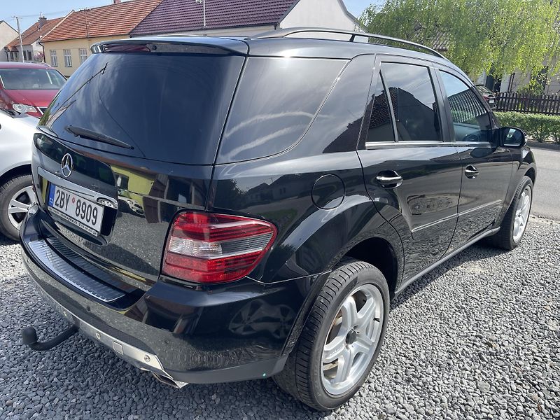 Mercedes-Benz Třídy M ML 420 CDI 4-MATIC PEKNY STAV. - fotka 5 z 15
