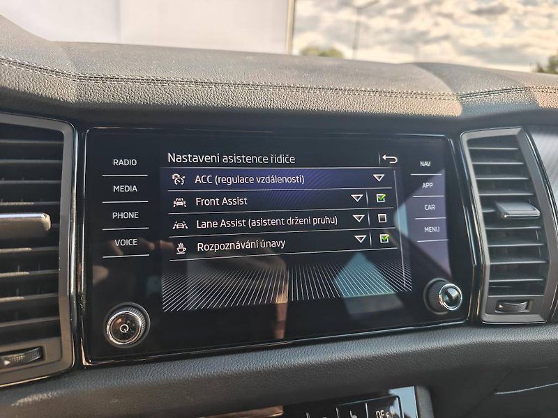 Škoda Kodiaq Sportline DSG 4x4 2,0TDI - fotka 18 z 28