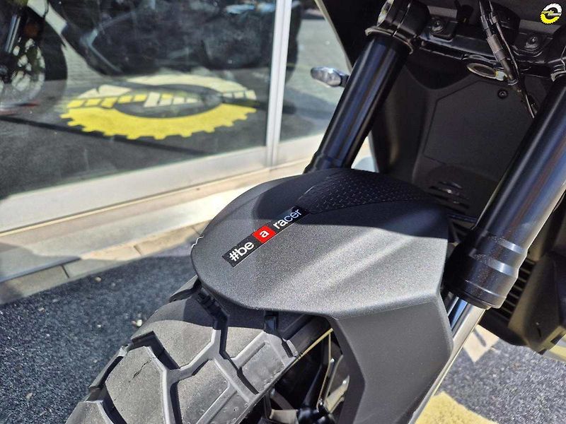 Aprilia (2026) SR GT 400 - fotka 12 z 38