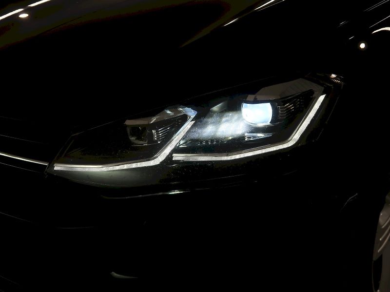 Volkswagen Golf (2020) R 2.0TSI 221KW 4MOT DSG - fotka 10 z 39