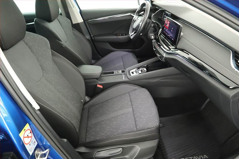 Škoda Octavia (2022) Style Plus 2.0 TDI - fotka 7 z 16