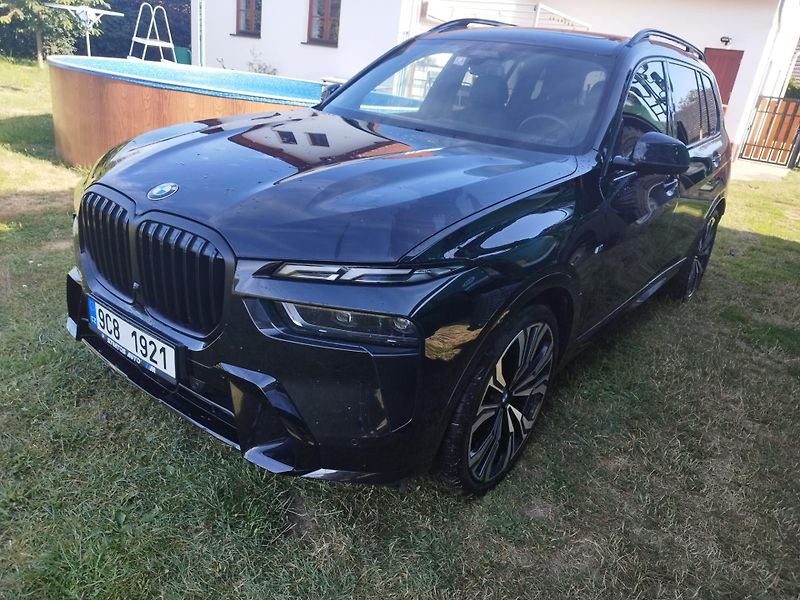BMW X7 XDRIVE40D M SPORT - fotka 3 z 16
