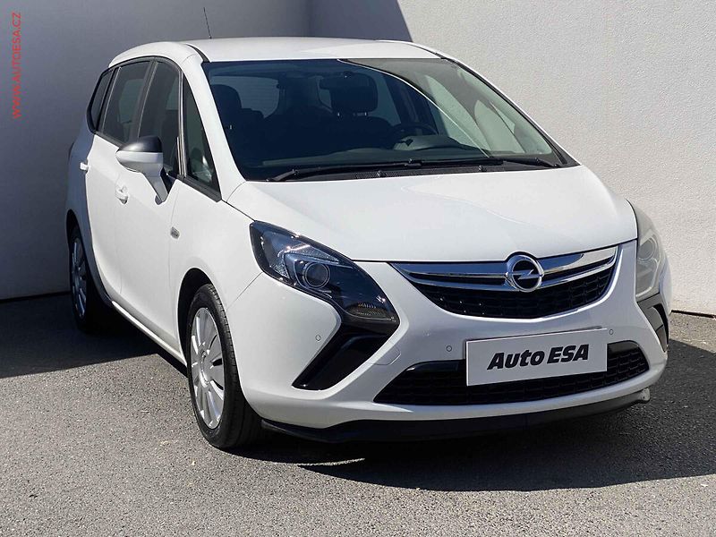 Opel Zafira (2016) 1.6 CDTi, ČR, AC, park.asist - fotografie inzerátu