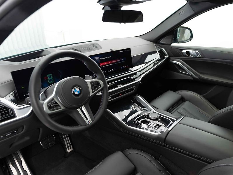 BMW X6 M60i - fotka 11 z 23