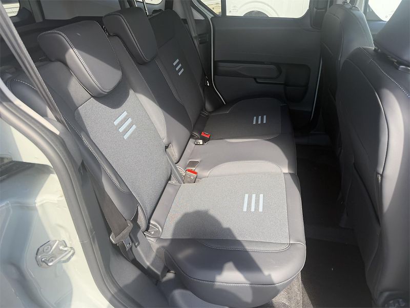 Ford Tourneo Courier Active, Tourneo, 1.0 EcoBoost - fotka 10 z 20