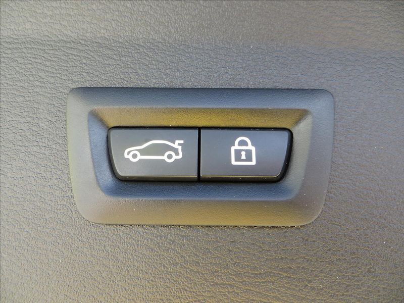 BMW X1 1,5 i sDrive AUT LED Navi ČR - fotka 8 z 27