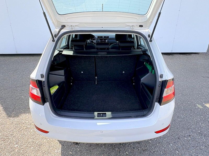 Škoda Fabia (2023) Combi 1.0 TSI / 70 kW / AMBITI - fotka 19 z 24