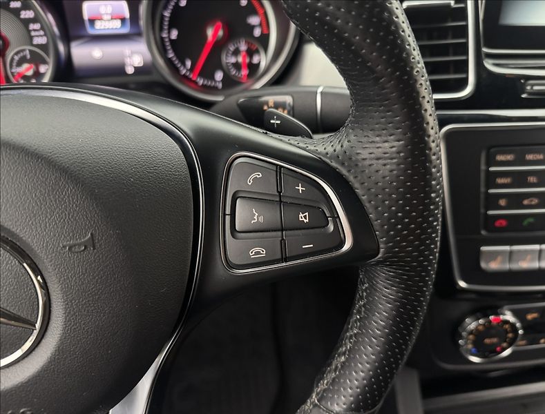 Mercedes-Benz GLE 3,0 350d AMG COUPE LED DPH ČR - fotka 11 z 43
