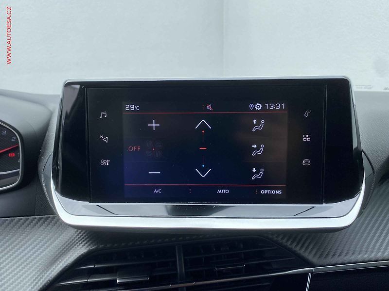 Peugeot 208 (2022) 1.2 PT, Allure, LED, kamera - fotka 17 z 18