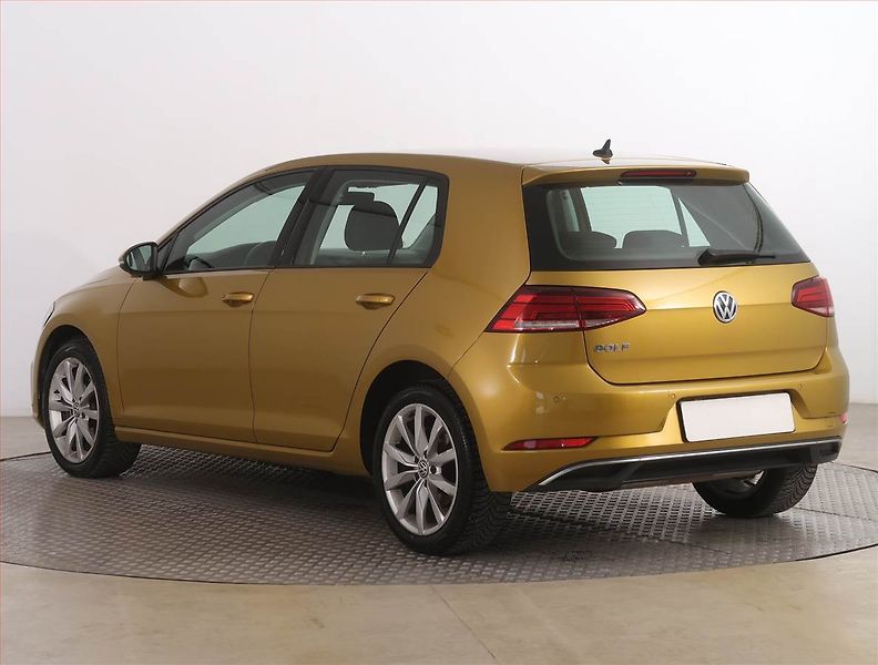 Volkswagen Golf (2019) 1.0 TSI, Tempomat - fotka 4 z 17