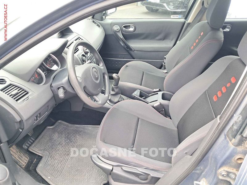 Renault Mégane (2007) 1.6i, ČR - fotka 3 z 3