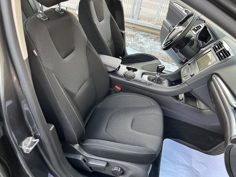 Ford Mondeo (2021) 2.0Eco*TITANIUM*KAMERA*TAŽNÉ*Z - fotka 11 z 39