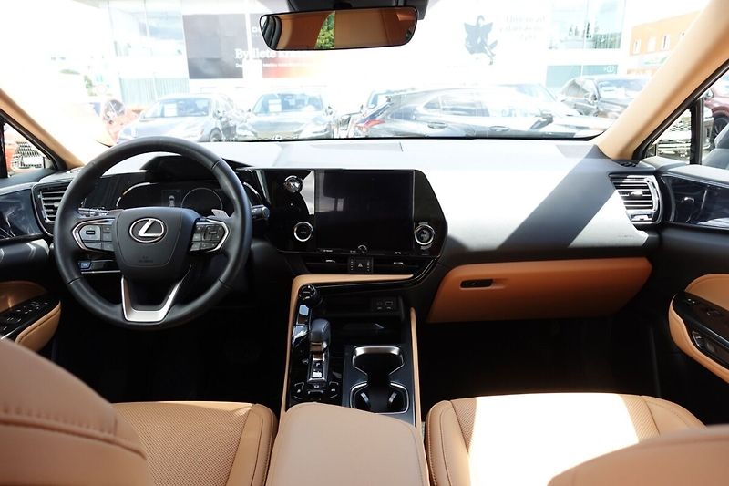 Lexus NX 350h NX350h Executive FWD - fotka 18 z 33