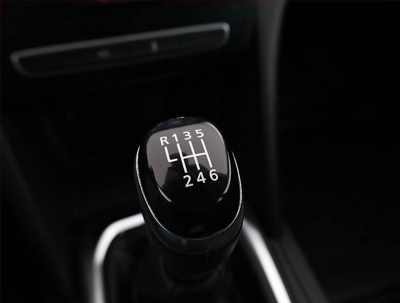 Renault Mégane (2017) 1.2 TCe, Tempomat - fotka 12 z 15