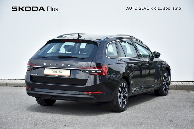 Škoda Superb (2020) Style 2.0 TDI 110kW DSG - fotka 2 z 34