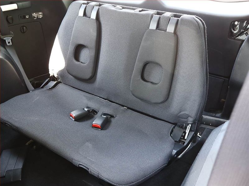 Peugeot 4007 (2007) 2.2 HDI, 4X4, Park. senzory - fotka 15 z 16