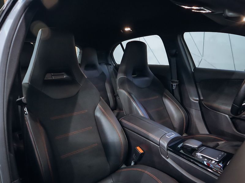 Mercedes-Benz Třídy A A 200 AMG - fotka 20 z 24